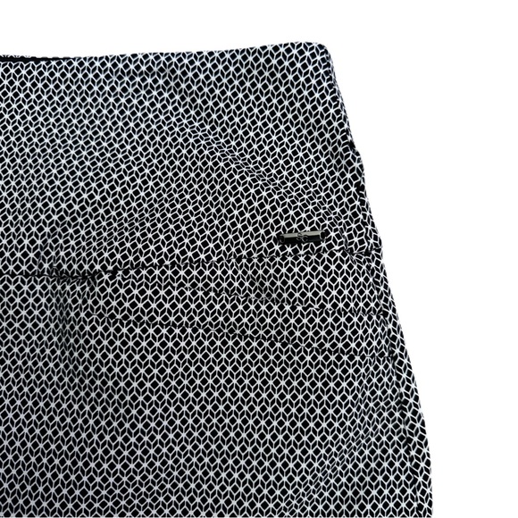 S.C.& CO. 360 Tummy Control Skort Size XXL White and Small Black Medallion Print - Picture 5 of 13